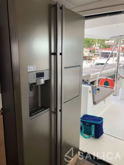 Bali 4.5 - Yacht Charter Sailica