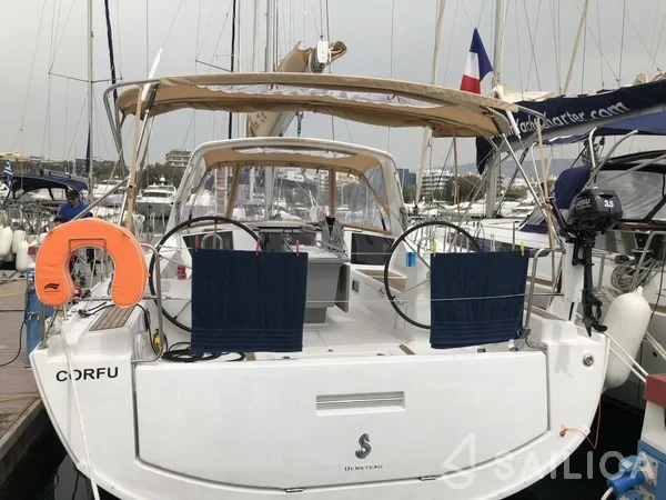 Oceanis 41.1 - Yacht Charter Sailica