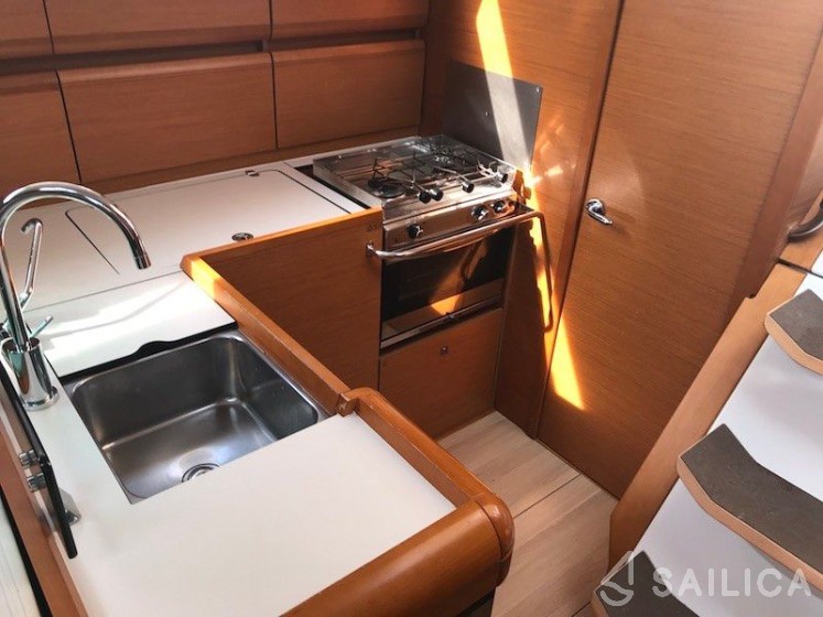 Sun Odyssey 449 - Yacht Charter Sailica