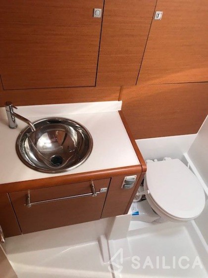 Sun Odyssey 449 - Yacht Charter Sailica