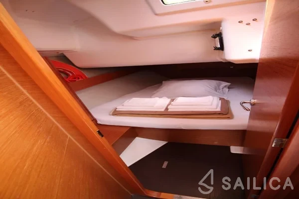 Dufour 382 GL - Yacht Charter Sailica