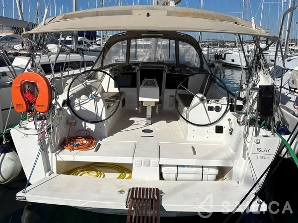 Dufour 382 GL - Yacht Charter Sailica