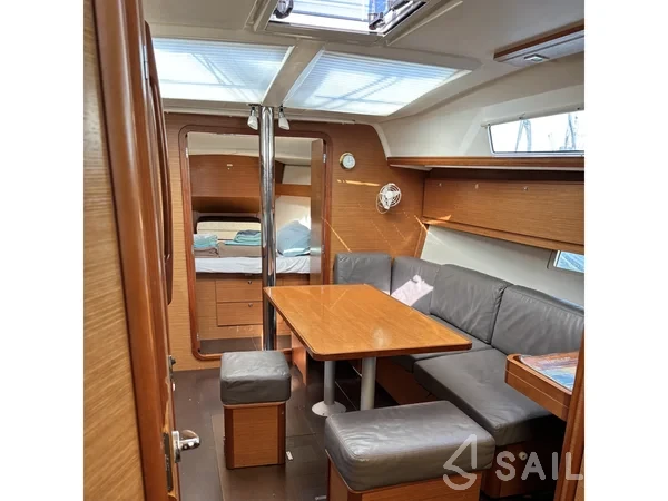 Dufour 382 GL - Yacht Charter Sailica