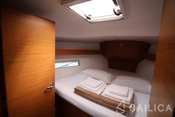 Dufour 382 GL - Yacht Charter Sailica
