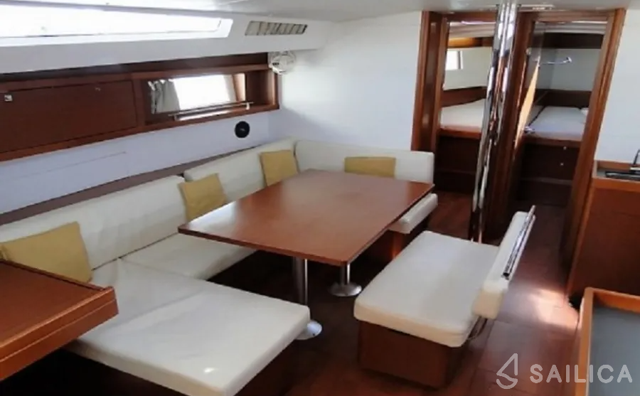 Oceanis 48 - Yacht Charter Sailica