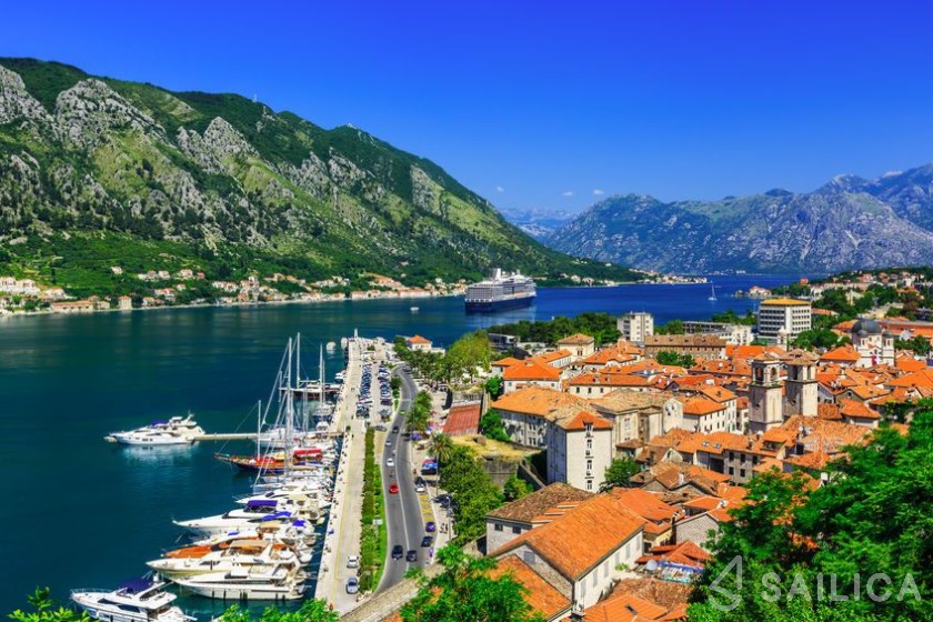 Oceanis 48 - Yacht Charter Sailica
