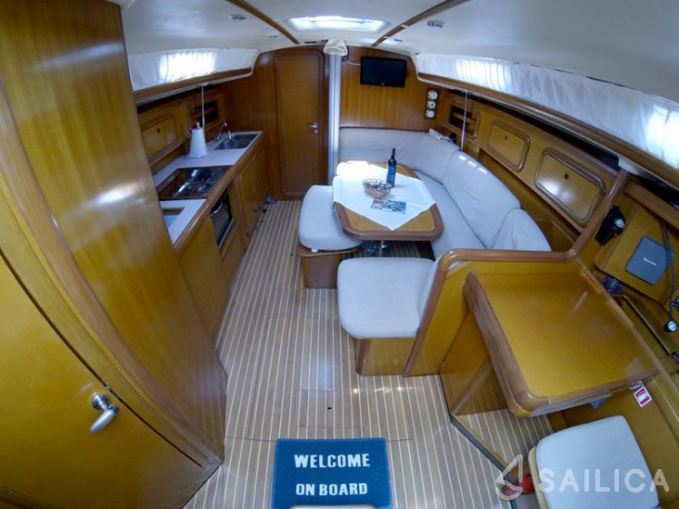 Grand Soleil 40 - Yacht Charter Sailica