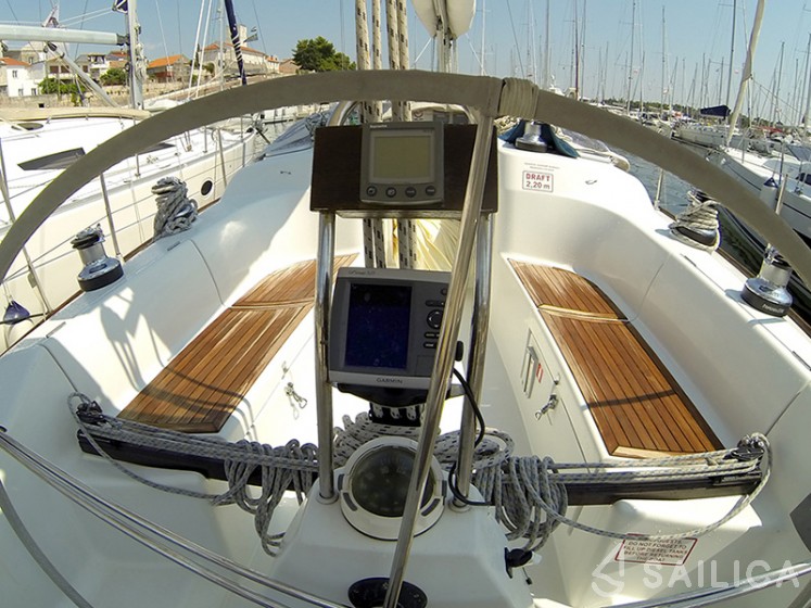 Grand Soleil 40 - Yacht Charter Sailica
