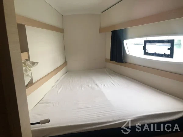 Lucia 40 - Yacht Charter Sailica