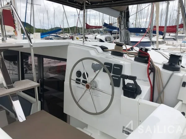 Lucia 40 - Yacht Charter Sailica