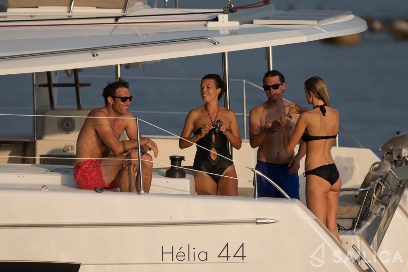 Helia 44 - Yacht Charter Sailica