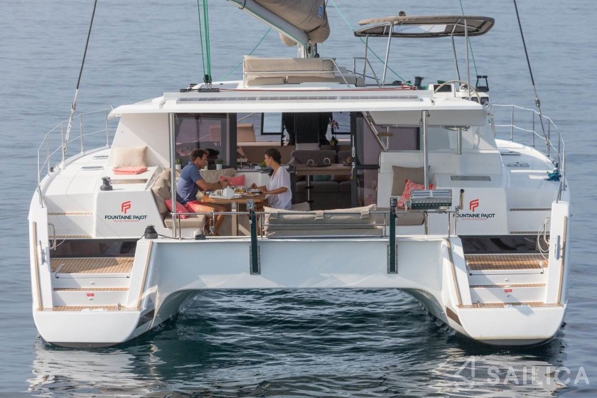 Helia 44 - Yacht Charter Sailica