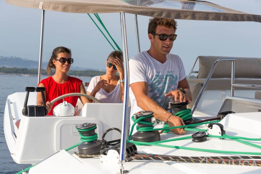 Helia 44 - Yacht Charter Sailica