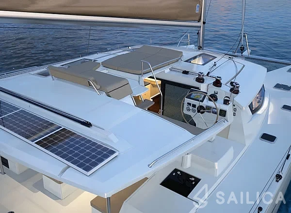 Helia 44 - Yacht Charter Sailica