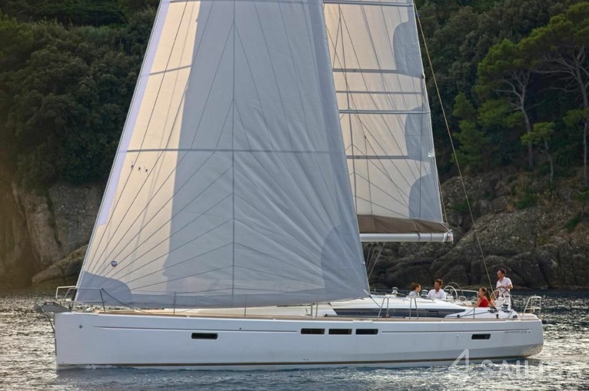 Sun Odyssey 519 - Yacht Charter Sailica