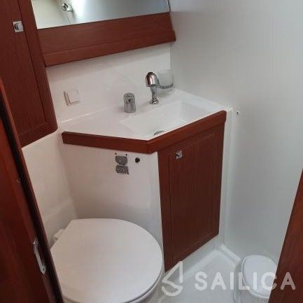 Oceanis 48 - Yacht Charter Sailica