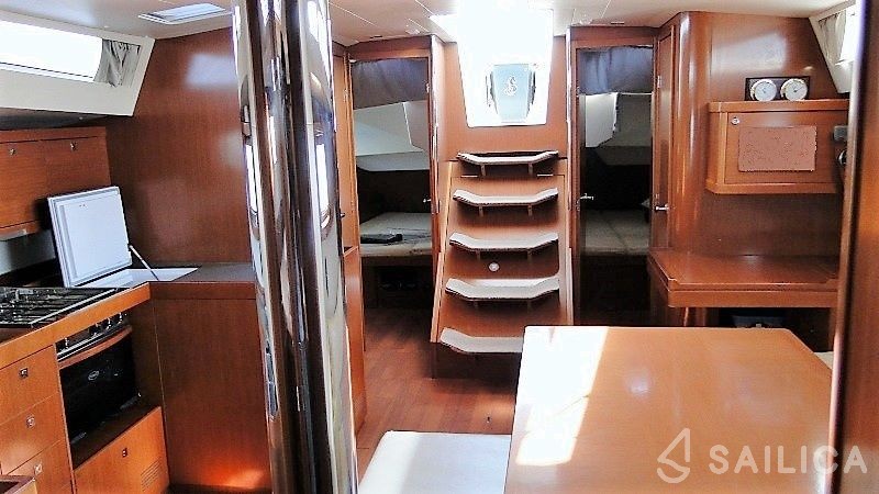 Oceanis 48 - Yacht Charter Sailica