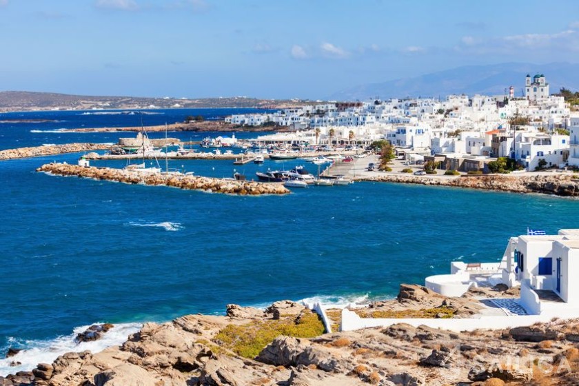 Oceanis 48 - Yacht Charter Sailica