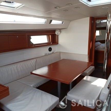 Oceanis 48 - Yacht Charter Sailica
