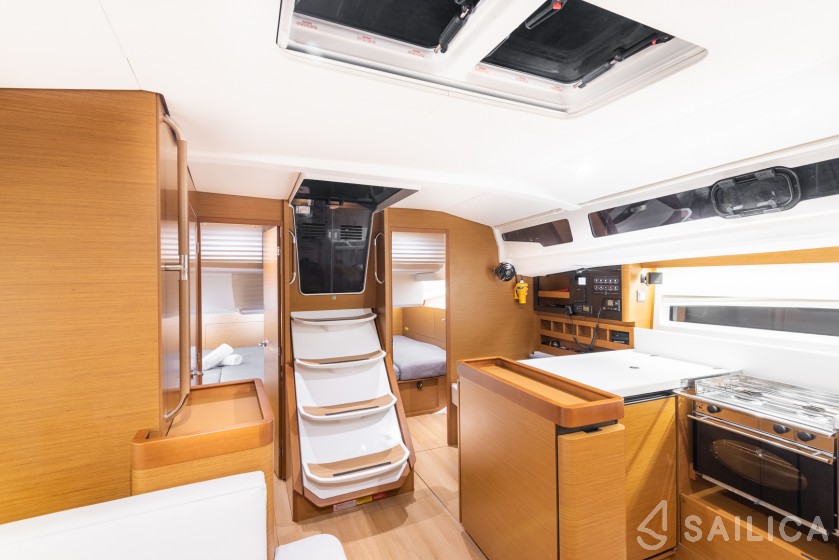 Sun Odyssey 440 - Yacht Charter Sailica