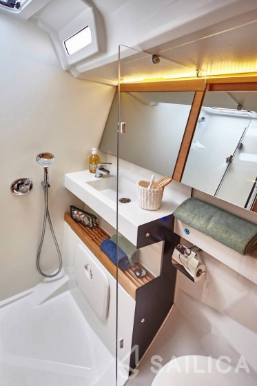 Sun Odyssey 440 - Yacht Charter Sailica
