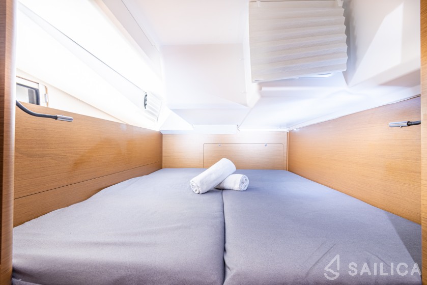 Sun Odyssey 440 - Yacht Charter Sailica