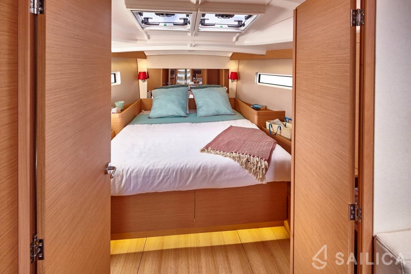 Sun Odyssey 440 - Yacht Charter Sailica