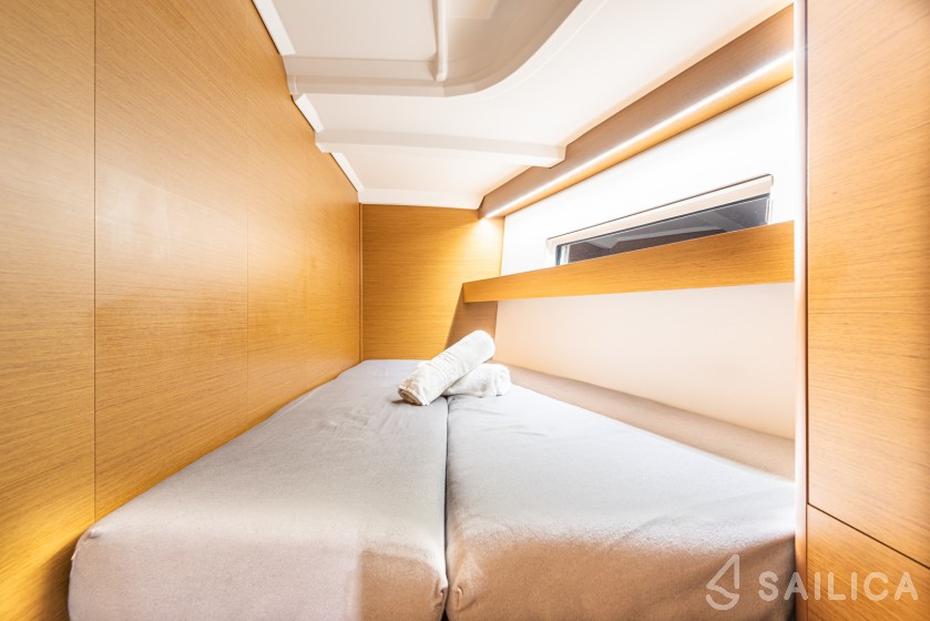 Sun Odyssey 440 - Yacht Charter Sailica