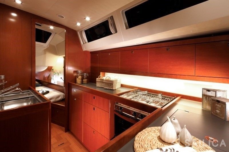 Oceanis 48 - Yacht Charter Sailica