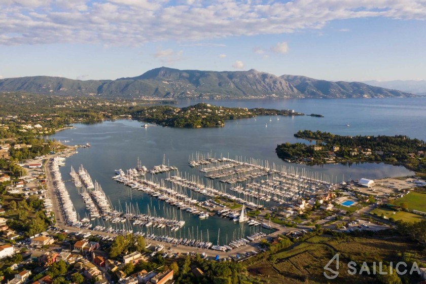 Oceanis 48 - Yacht Charter Sailica