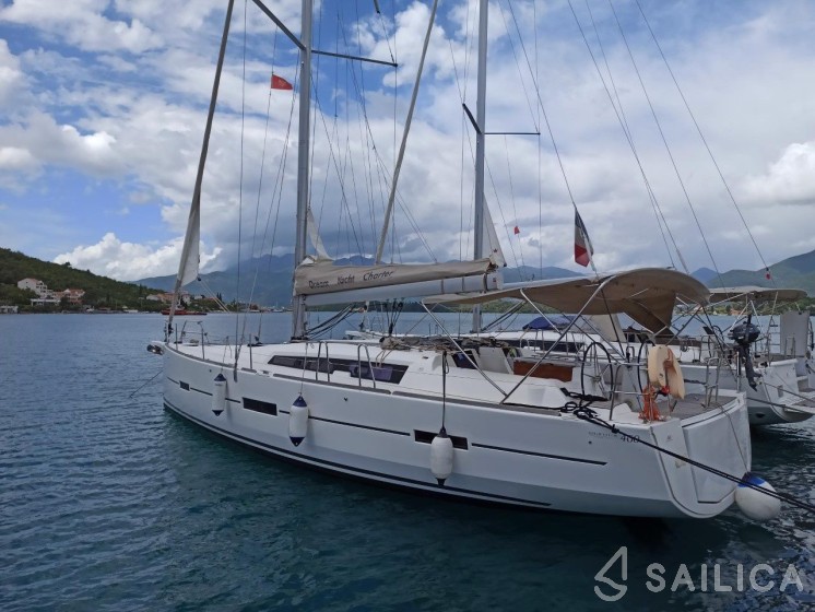 Dufour 460 GL - Yacht Charter Sailica