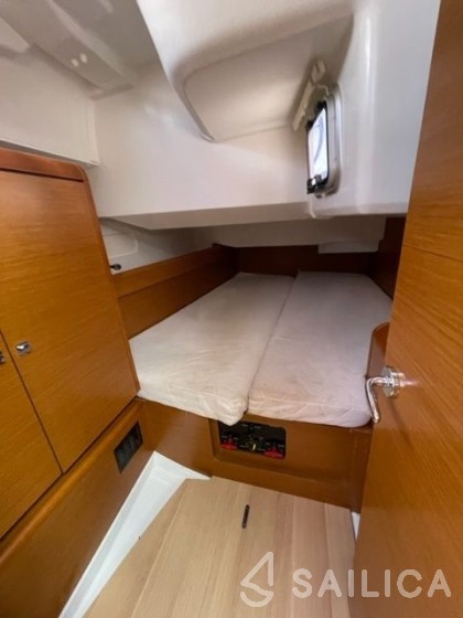 Sun Odyssey 449 - Yacht Charter Sailica