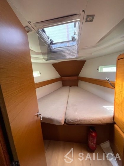 Sun Odyssey 449 - Yacht Charter Sailica