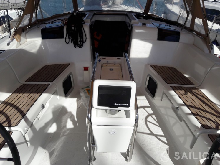 Sun Odyssey 449 - Yacht Charter Sailica