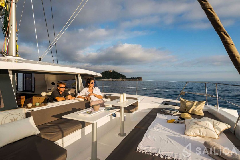 Bali 4.0 - Yacht Charter Sailica