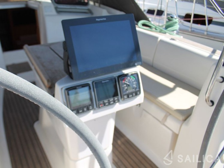 Bavaria 46 Cruiser - Yacht Charter Sailica