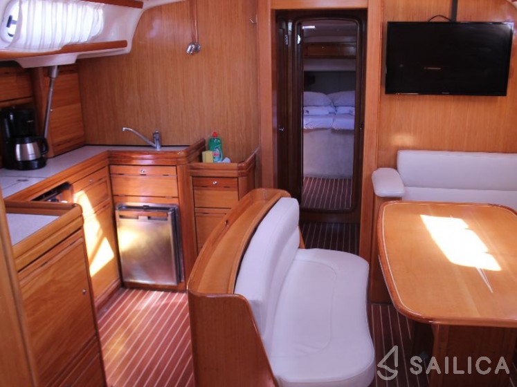 Bavaria 46 Cruiser - Yacht Charter Sailica