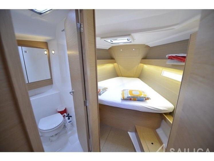 Dufour 412 GL - Yacht Charter Sailica