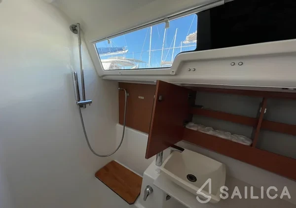 Dufour 412 GL - Yacht Charter Sailica