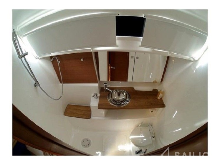 Dufour 412 GL - Yacht Charter Sailica