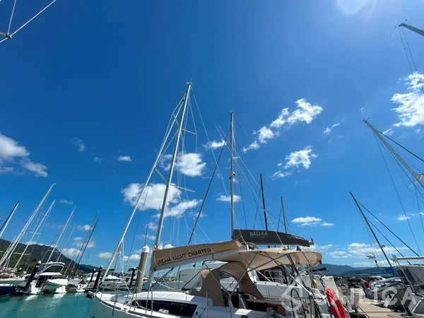 Dufour 412 GL - Yacht Charter Sailica