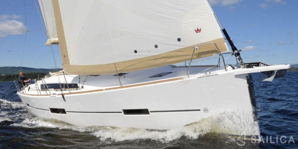 Dufour 412 GL - Yacht Charter Sailica