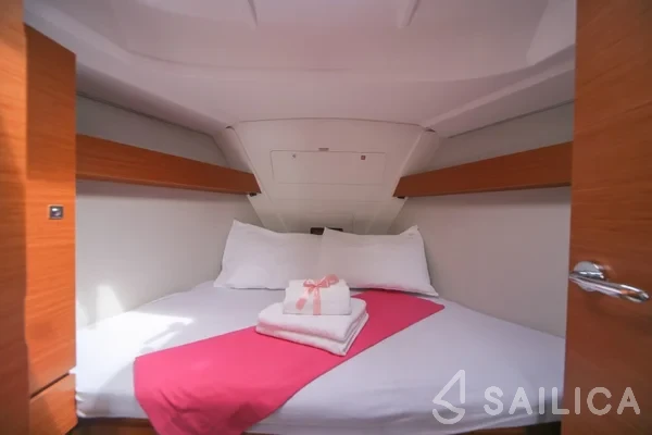 Dufour 310 GL - Yacht Charter Sailica