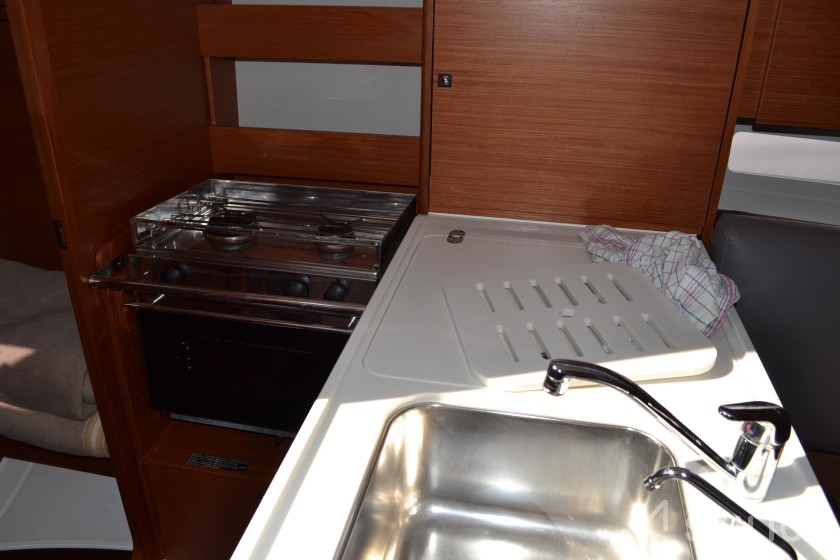 Dufour 310 GL - Yacht Charter Sailica