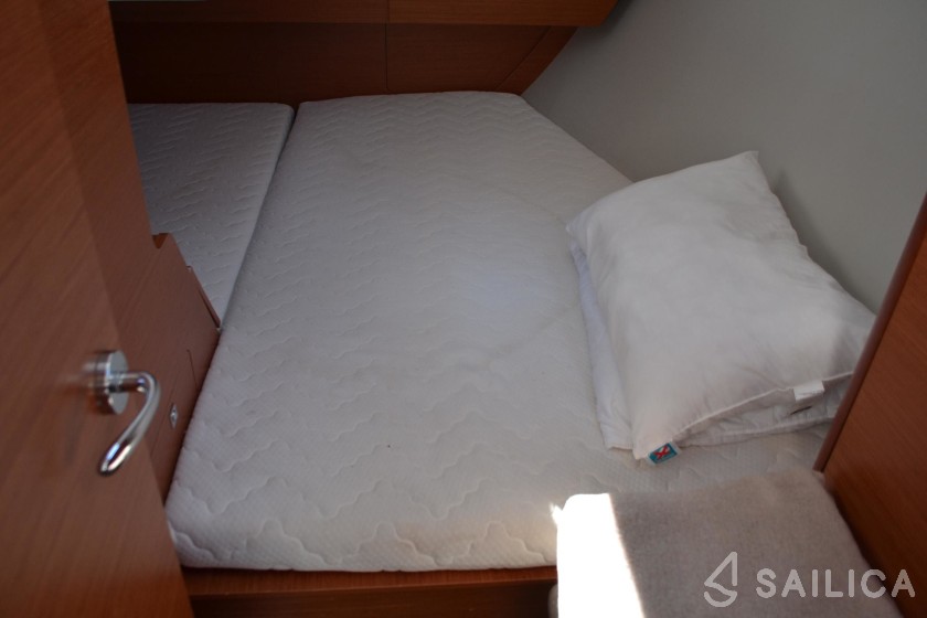 Dufour 310 GL - Yacht Charter Sailica