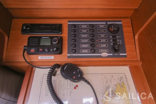 Dufour 310 GL - Yacht Charter Sailica