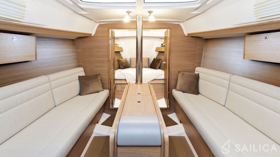 Dufour 310 GL - Yacht Charter Sailica