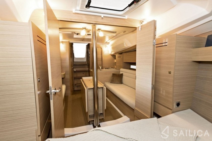 Dufour 310 GL - Yacht Charter Sailica