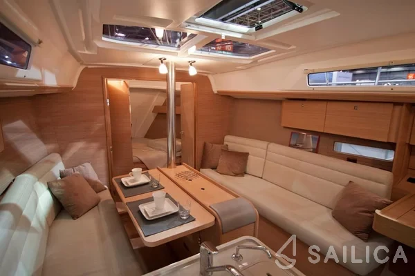 Dufour 310 GL - Yacht Charter Sailica