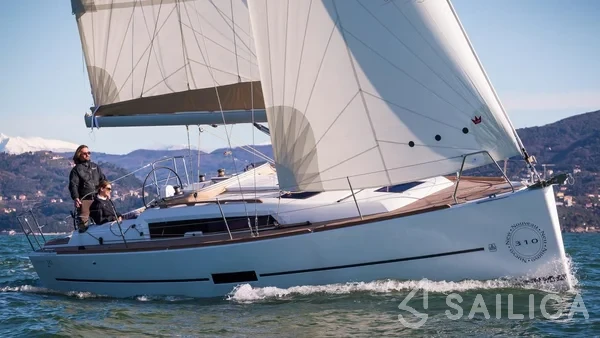 Dufour 310 GL - Yacht Charter Sailica